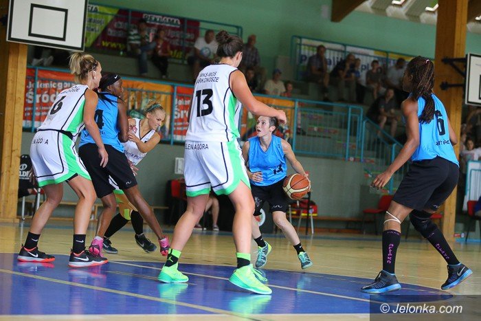 gwiazdy-zenskiej-koszykowki-rozpoczey-zmagania-foto-59677