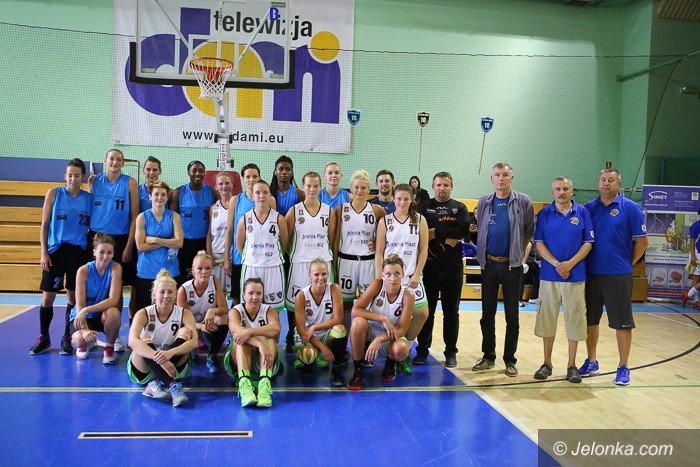 gwiazdy-zenskiej-koszykowki-rozpoczey-zmagania-foto-59677