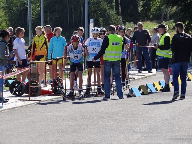 w-sobieszowie-scigali-sie-na-nartorolkach-foto-59727