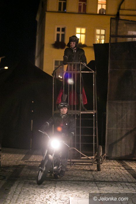 apokaliptyczna-wizja-tragedii-szekspira-w-deszczu-foto-59751