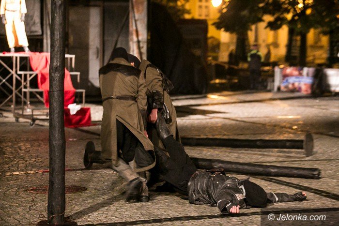 apokaliptyczna-wizja-tragedii-szekspira-w-deszczu-foto-59751