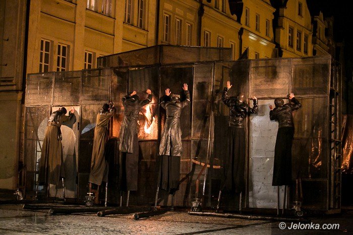 apokaliptyczna-wizja-tragedii-szekspira-w-deszczu-foto-59751