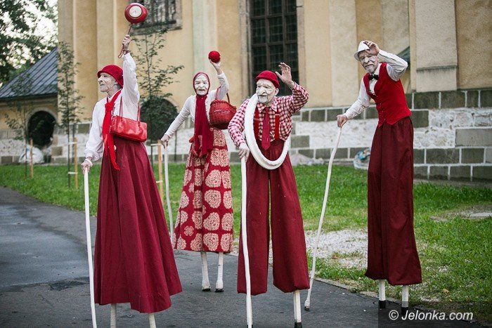 niezwyka-opowiesc-o-przemijaniu-foto-59778