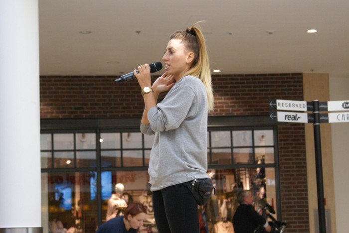wiele-sie-dziao-na-targach-zajec-pozalekcyjnych-foto-59827