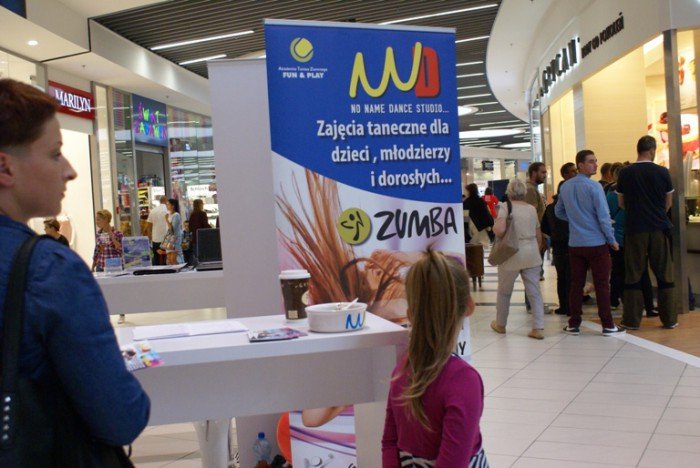 wiele-sie-dziao-na-targach-zajec-pozalekcyjnych-foto-59827