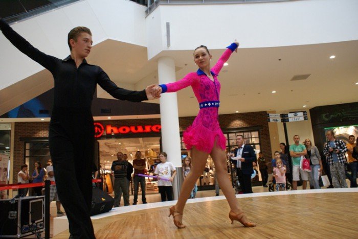 wiele-sie-dziao-na-targach-zajec-pozalekcyjnych-foto-59827