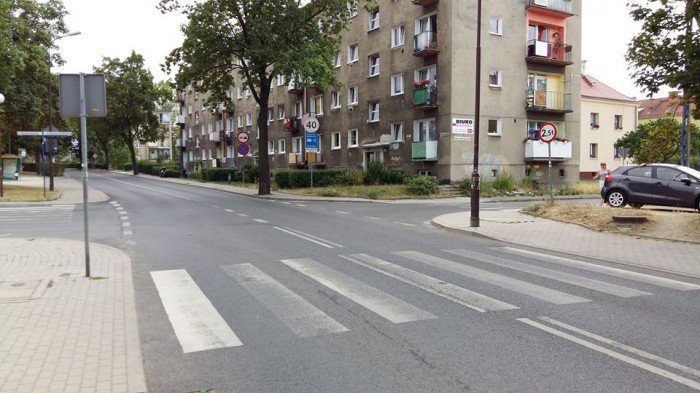 skrzyzowanie-poczeka-na-doswietlenie-foto-59843