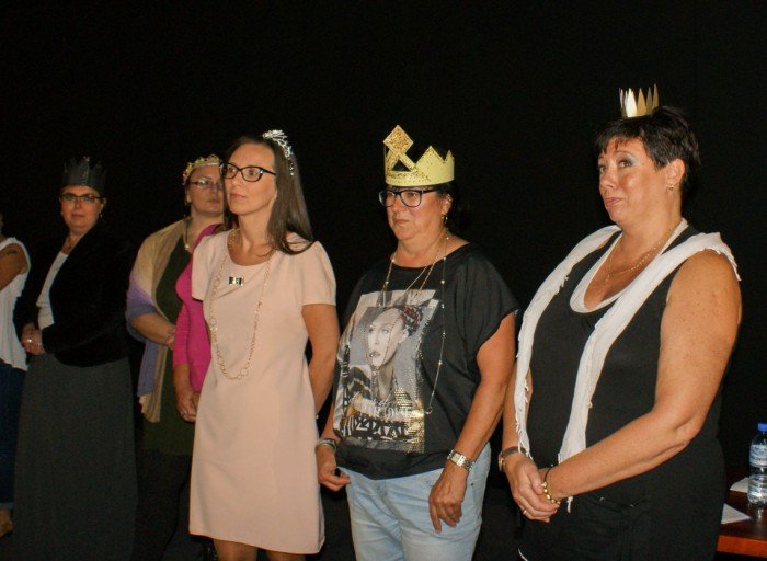 zjazd-koronowanych-gow-w-kinie-helios-59899