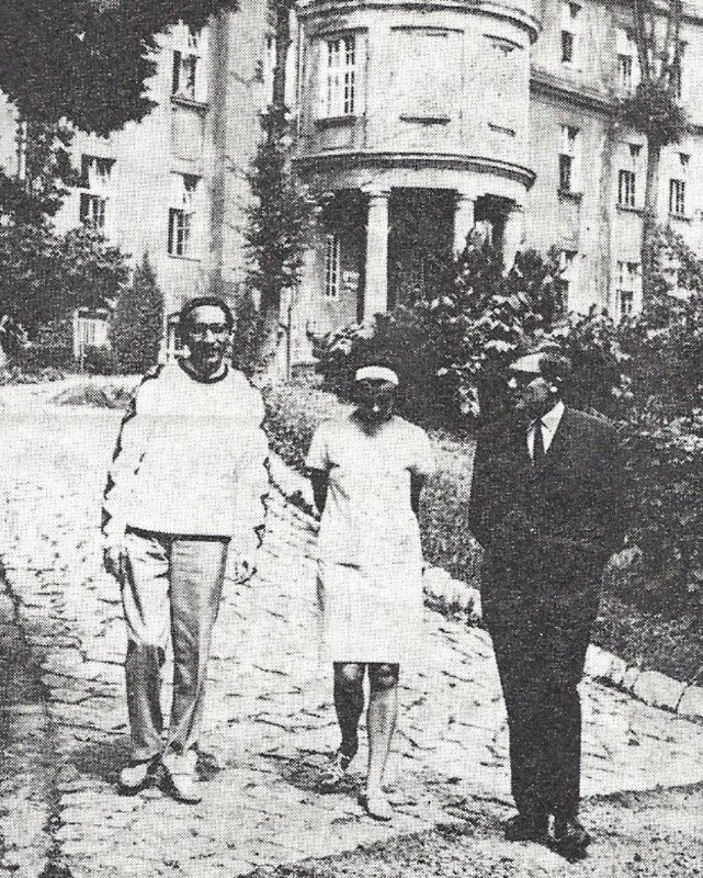 H. Szmczak z wizytą u państwa Gielniaków w sanatorium w Bukowcu, w 1968 r. Fot. Archiwum TPJG Jelenia Góra