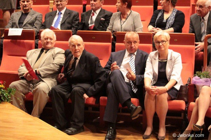 70-lat-mineo-w-murach-ekonoma-foto-59946