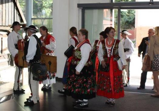 polskie-stroje-i-tance-ludowe-ksiezniczki-polskiego-malarstwa-foto-59951