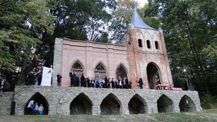 jesien-ze-sztuka-i-hrabia-von-reden-w-bukowcu-foto-59961