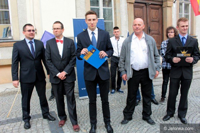 kandydaci-partii-korwin-zaprezentowali-sie-foto-60012
