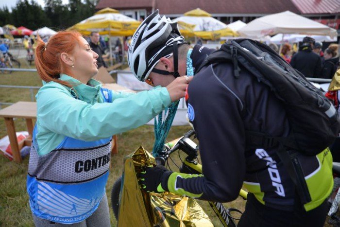 rowerowy-bieg-piastow-359-na-mecie-foto-60027