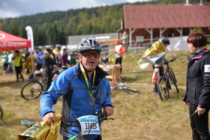 rowerowy-bieg-piastow-359-na-mecie-foto-60027