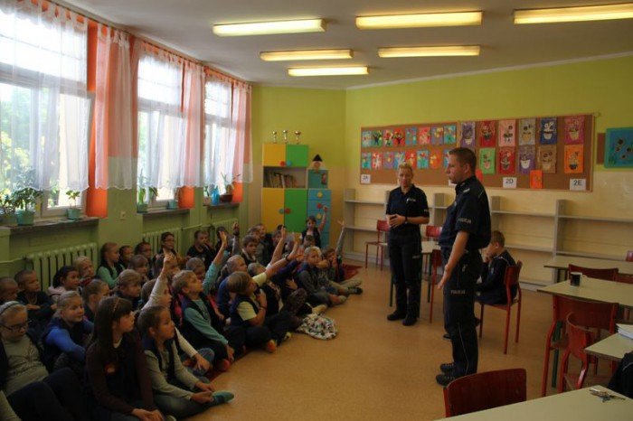 bezpieczna-droga-do-szkoy-spotkania-w-szkoach-foto-60067