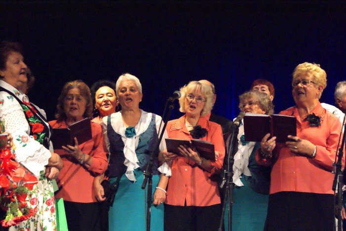seniorzy-rozspiewali-sobieszow-foto-60089