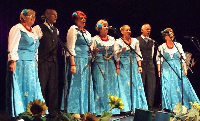 seniorzy-rozspiewali-sobieszow-foto-60089