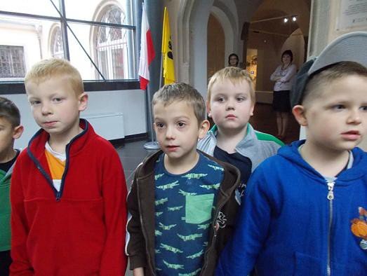 lekcje-w-muzeum-o-historii-strojow-ludowych-foto-60092