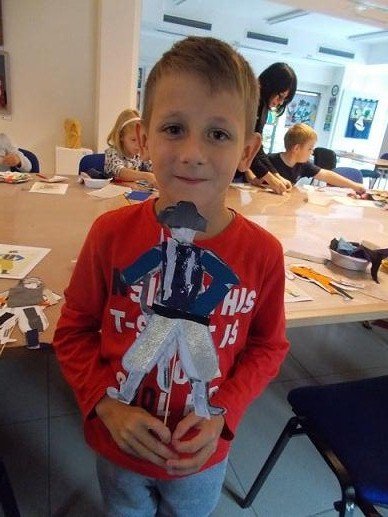 lekcje-w-muzeum-o-historii-strojow-ludowych-foto-60092