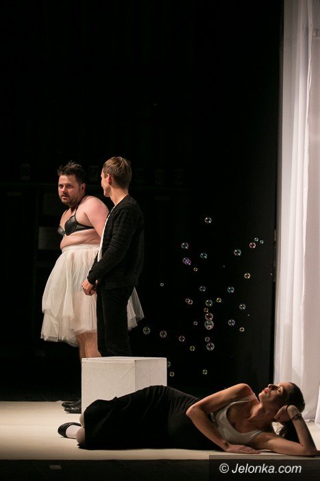 cos-dla-fanow-teatru-absurdu-i-surrealizmu-foto-60103