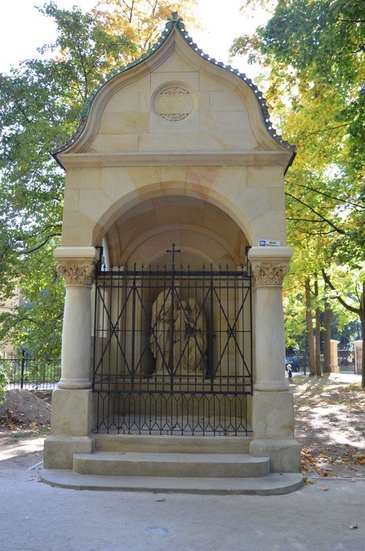 kapliczka-swietej-rodziny-juz-po-renowacji-foto-60129