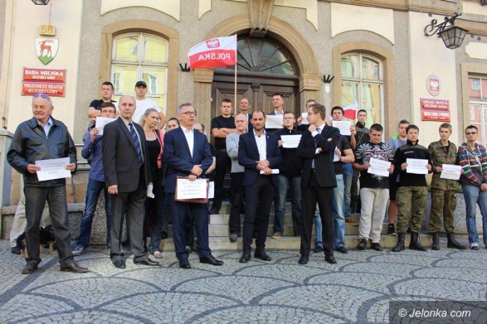 narodowcy-manifestowali-przeciw-imigrantom-foto-60143
