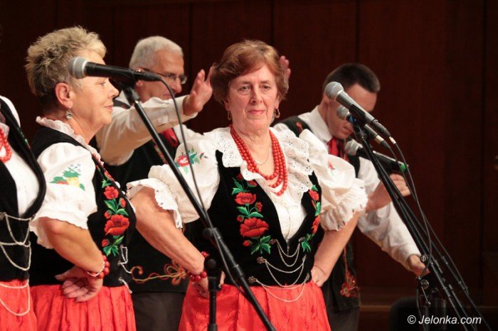 ludowe-granie-na-zakonczenie-senioraliow-foto-60150