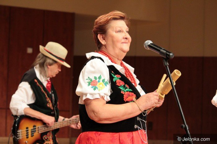 ludowe-granie-na-zakonczenie-senioraliow-foto-60150