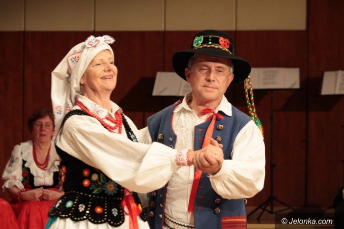 ludowe-granie-na-zakonczenie-senioraliow-foto-60150
