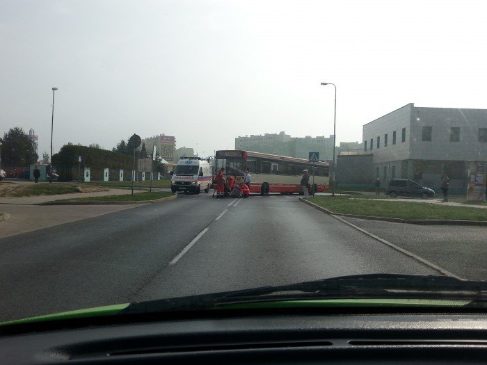 piesza-potracona-przez-autobus-foto-60193