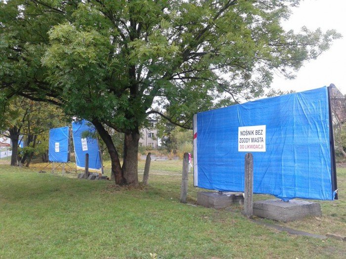 witacze-przerobione-na-billboardy-wyborcze-foto-60297