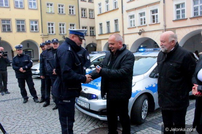 policjanci-maja-nowe-samochody-foto-60351