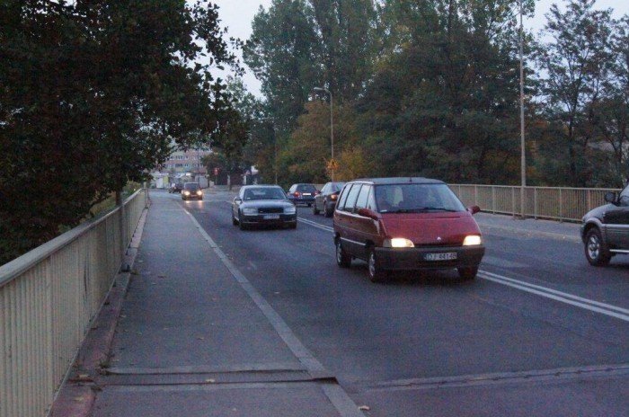 Most łączący ul. Złotniczą z Różyckiego. Fot. S. Firszt