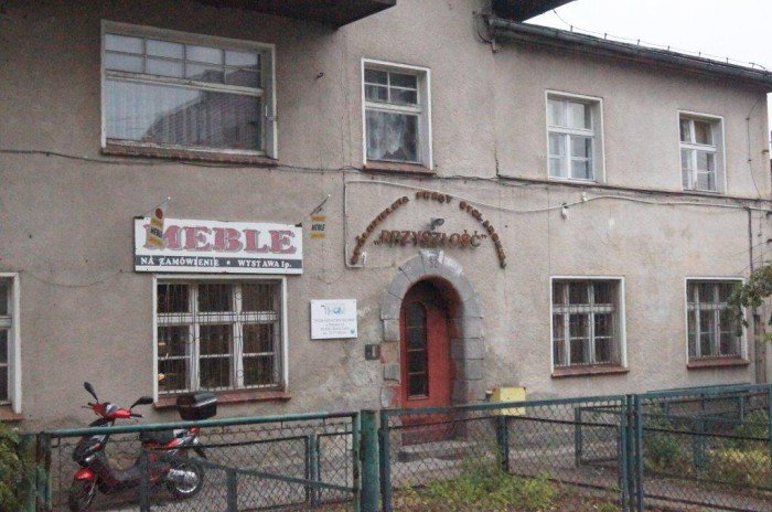 Zakłady meblarskie w Strupicach