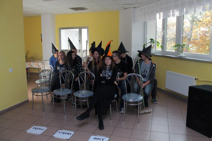 harry-potter-i-hermiona-odwiedzili-pewna-szkoe-foto-60437