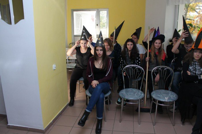 harry-potter-i-hermiona-odwiedzili-pewna-szkoe-foto-60437
