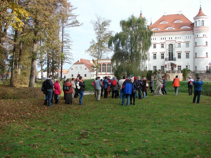 biaa-laska-w-dolinie-paacow-i-ogrodow-foto-60480
