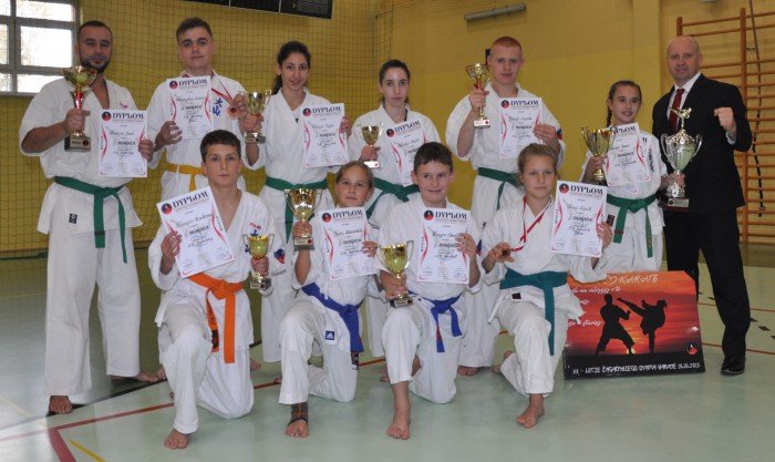 jedenascie-medali-jk-oyama-w-zaganiu-60492