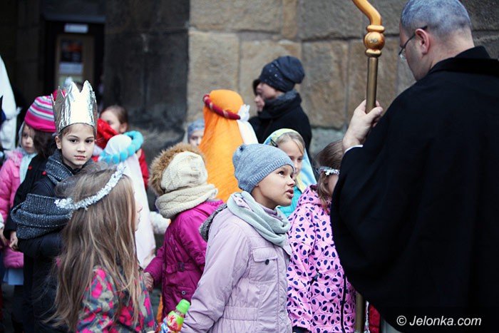 bal-wszystkich-swietych-z-barwnym-korowodem-foto-60516