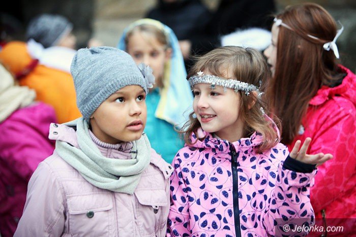 bal-wszystkich-swietych-z-barwnym-korowodem-foto-60516
