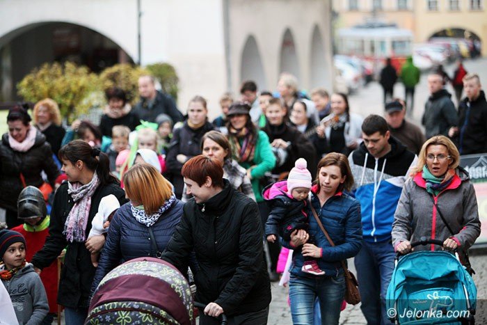 bal-wszystkich-swietych-z-barwnym-korowodem-foto-60516