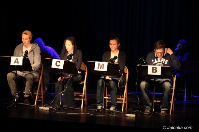 modzi-chca-czytac-dramaty-foto-60608