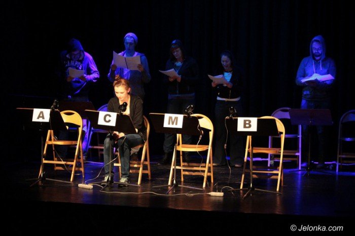 modzi-chca-czytac-dramaty-foto-60608