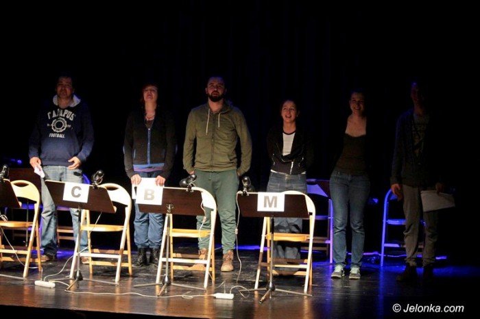 modzi-chca-czytac-dramaty-foto-60608