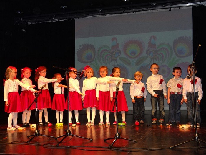 przedszkolaki-po-raz-szosty-patriotycznie-foto-60621