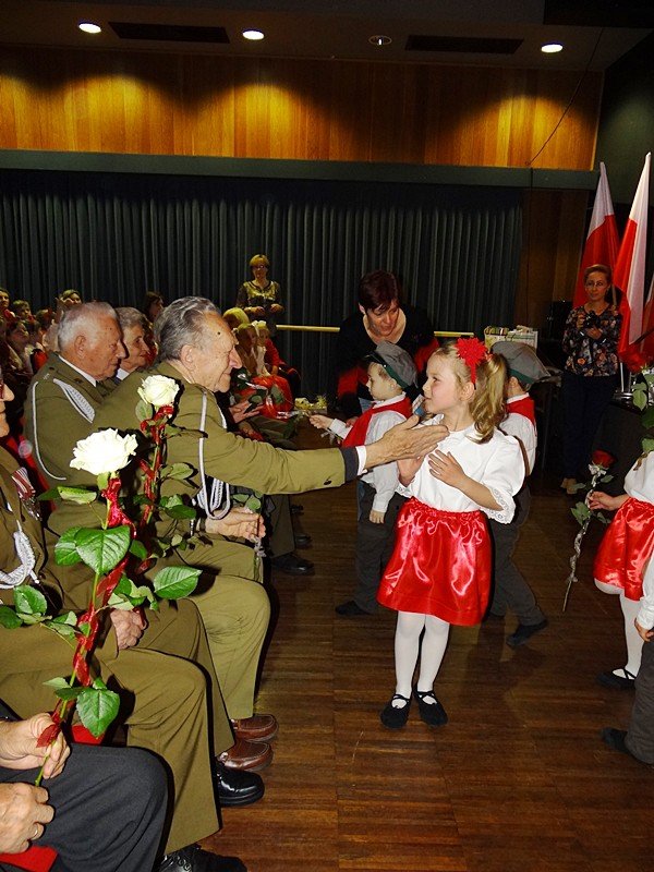 przedszkolaki-po-raz-szosty-patriotycznie-foto-60621