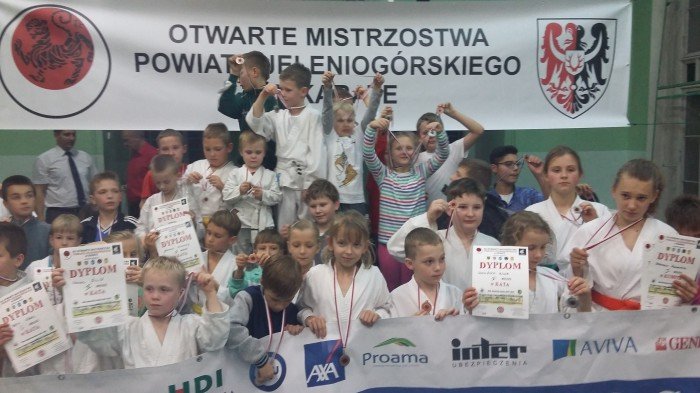 mistrzostwa-karate-na-70lecie-szkoy-w-mysakowicach-foto-60645