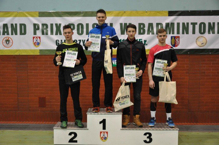 medale-badmintonistow-chojnika-foto-60650