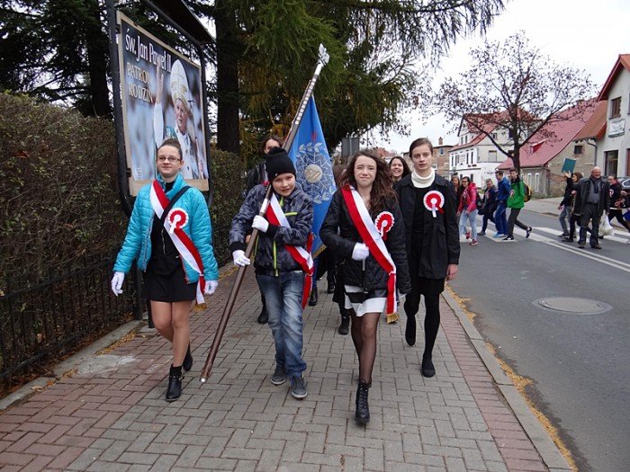 wazna-lekcja-historii-przy-grobie-bohatera-foto-60681